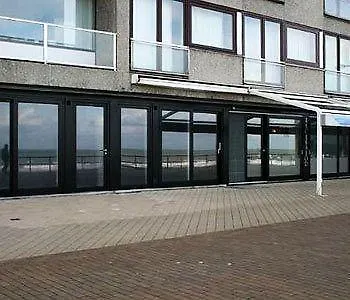 怡东c酒店 酒店 米德尔克尔克